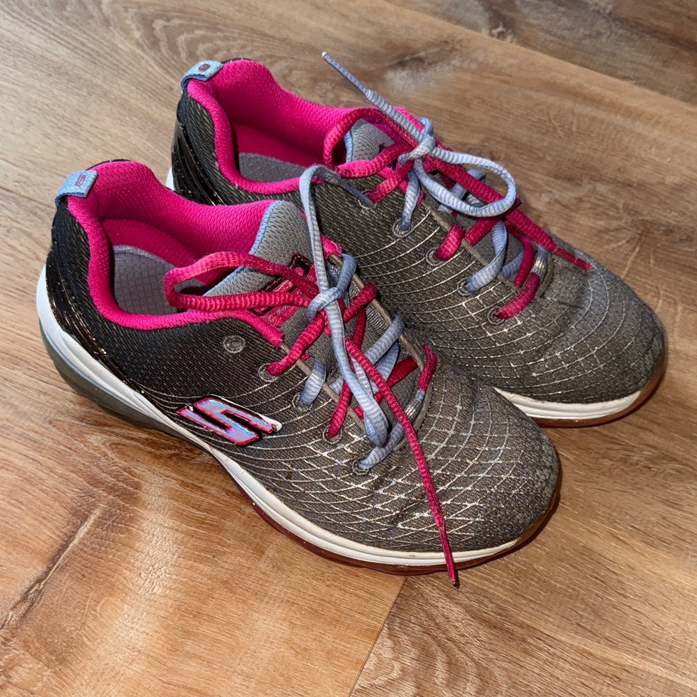 Sketchers Sneakers